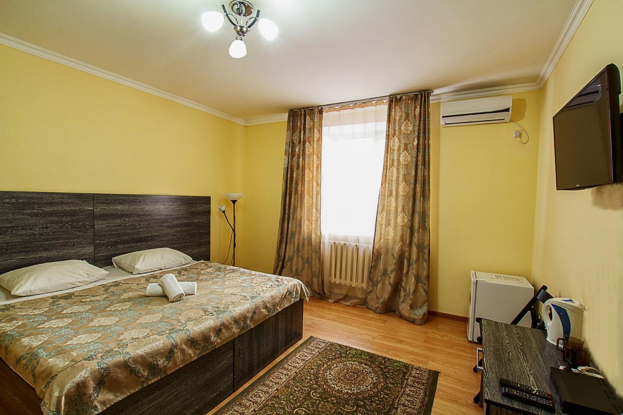 Bereket Hotel Astana Buitenkant foto